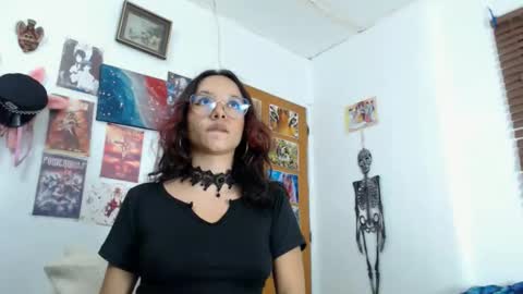 kiaralenon online show from 11-25-25, 01:27