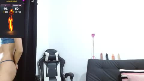 Snapshot of kiararider chatting on 02-10-25, 07:17 KiaraRider online show from 02-10-25, 07:17