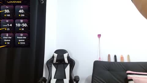 Snapshot of kiararider chatting on 09-12-25, 06:13 KiaraRider online show from 09-12-25, 06:13