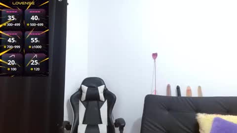 Snapshot of kiararider chatting on 10-24-25, 06:59 KiaraRider online show from 10-24-25, 06:59