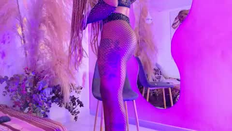 kiaratentation online show from 09-27-25, 08:03