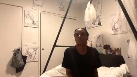 HunneysPlayRoom online show from 12-24-24, 12:22