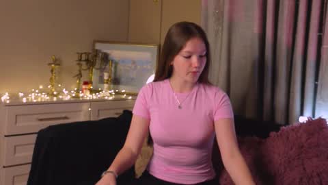 Snapshot of kierakiller chatting on 12-05-25, 07:28 Melvi online show from 12-05-25, 07:28