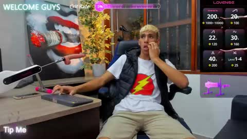 Kieran Derek online show from 01-18-25, 07:37