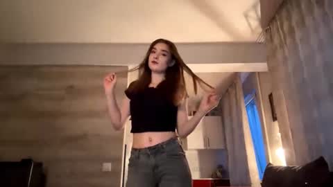 Snapshot of kierstentates chatting on 02-17-26, 02:24 Ola my name is Lissa Lets hit 10 Thumbs Up together online show from 02-17-26, 02:24