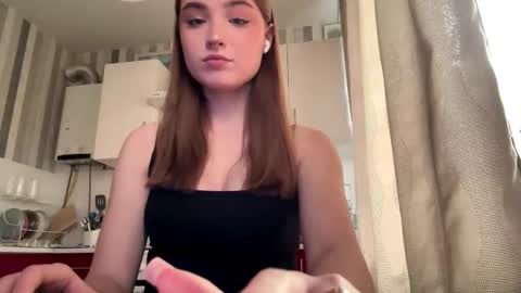 Snapshot of kierstentates chatting on 03-09-26, 01:59 Ola my name is Lissa Lets hit 10 Thumbs Up together online show from 03-09-26, 01:59