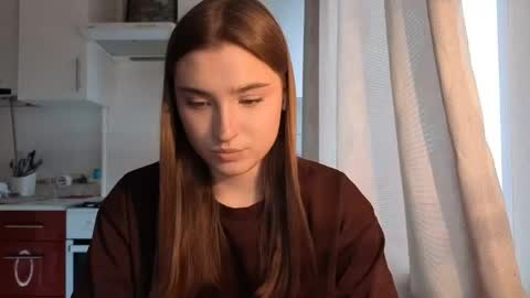 Ola my name is Lissa  Lets hit 10 Thumbs Up together   online show from 04-23-26, 12:51