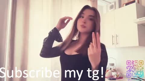 Ola my name is Lissa  Lets hit 10 Thumbs Up together   online show from 04-28-26, 03:50