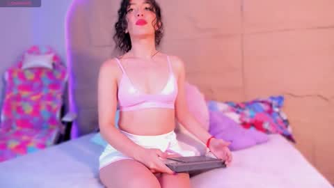 KIM COOPER online show from 12-17-25, 10:54