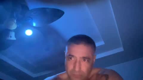 Snapshot of kikelst13 chatting on 09-12-25, 02:33 kikelst13 online show from 09-12-25, 02:33