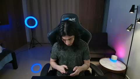 Snapshot of kikeruiz_19 chatting on 03-08-25, 12:11 kikeruiz 19 online show from 03-08-25, 12:11