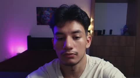 Snapshot of kikeruiz_19 chatting on 11-05-25, 01:27 kikeruiz 19 online show from 11-05-25, 01:27