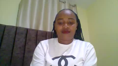 Snapshot of kiki_beby chatting on 04-16-26, 04:30 Angela online show from 04-16-26, 04:30