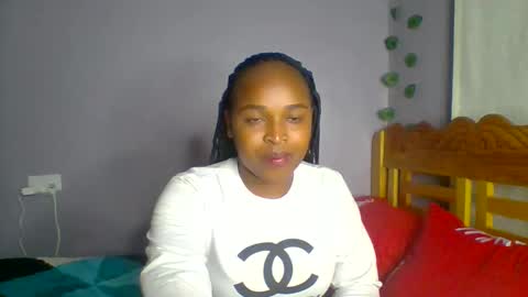 Snapshot of kiki_beby chatting on 04-20-26, 06:53 Angela online show from 04-20-26, 06:53