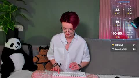 Snapshot of kiki_blue_eyes chatting on 01-15-25, 11:00 kiki_blue_eyes online show from 01-15-25, 11:00