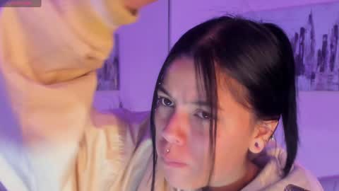 Snapshot of kiki_cams chatting on 12-24-24, 04:33 kIKI online show from 12-24-24, 04:33