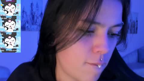 Snapshot of kiki_cams chatting on 01-17-25, 07:19 kIKI online show from 01-17-25, 07:19