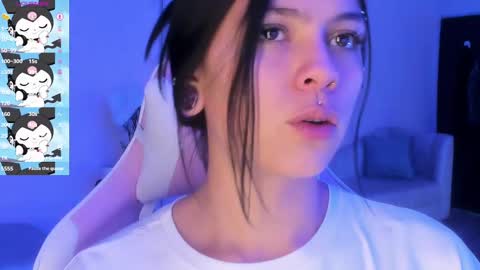 Snapshot of kiki_cams chatting on 01-17-25, 10:22 kIKI online show from 01-17-25, 10:22