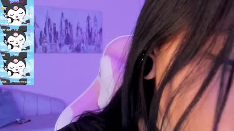 Snapshot of kiki_cams chatting on 01-22-25, 04:23 kIKI online show from 01-22-25, 04:23