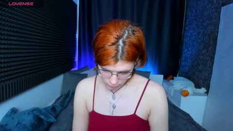 Snapshot of kiki_krash chatting on 12-03-24, 01:10 Kiki online show from 12-03-24, 01:10