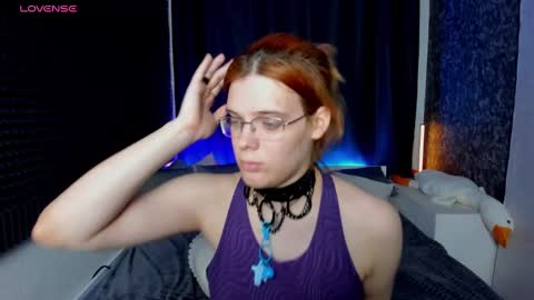 Snapshot of kiki_krash chatting on 12-13-24, 04:27 Kiki online show from 12-13-24, 04:27