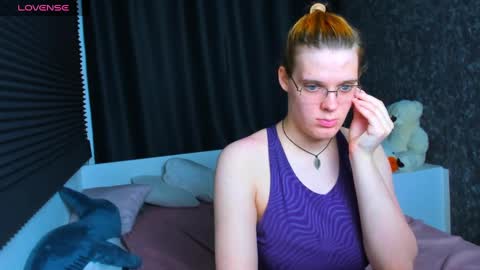 Snapshot of kiki_krash chatting on 12-27-24, 07:24 Kiki online show from 12-27-24, 07:24