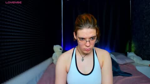 Snapshot of kiki_krash chatting on 01-20-25, 01:32 Kiki online show from 01-20-25, 01:32