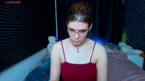 Snapshot of kiki_krash chatting on 01-21-25, 01:11 Kiki online show from 01-21-25, 01:11