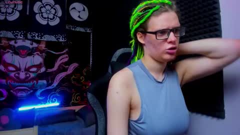 Snapshot of kiki_krash chatting on 09-26-25, 09:57 Kiki online show from 09-26-25, 09:57