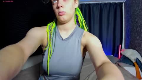 Snapshot of kiki_krash chatting on 10-09-25, 10:02 Kiki online show from 10-09-25, 10:02