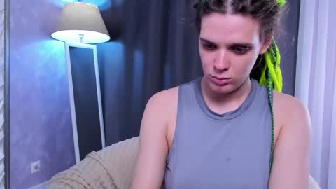 Snapshot of kiki_krash chatting on 10-18-25, 10:05 Kiki online show from 10-18-25, 10:05