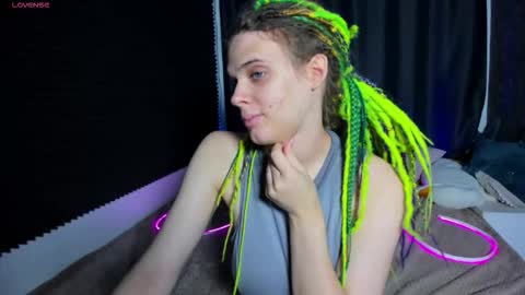 Snapshot of kiki_krash chatting on 10-23-25, 10:36 Kiki online show from 10-23-25, 10:36