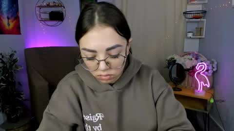 kiki_swan online show from 01-19-26, 06:50