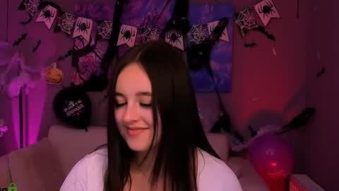 Kira online show from 10-28-25, 05:48