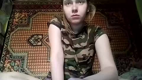 kikibang_ online show from 10-17-25, 08:28