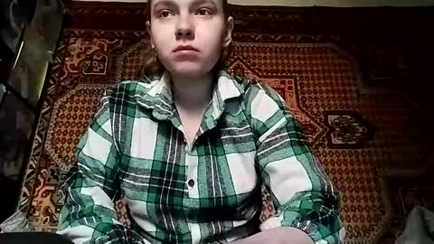 kikibang_ online show from 10-21-25, 08:04