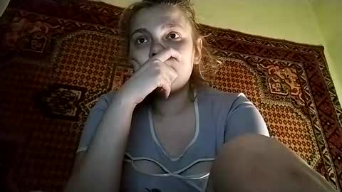 kikibang_ online show from 04-21-26, 06:44