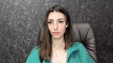 Mika and Miranda online show from 09-21-25, 04:30