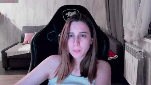 Kiki online show from 01-24-25, 04:49