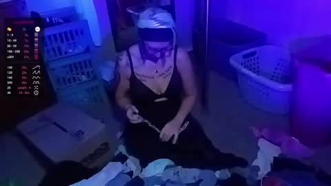 Snapshot of kikilovespartylights chatting on 01-01-25, 07:52 kikilovespartylights online show from 01-01-25, 07:52