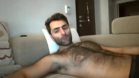 Snapshot of kikkus01 chatting on 12-21-24, 03:42 kikkus01 online show from 12-21-24, 03:42