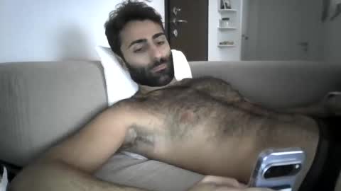 Snapshot of kikkus01 chatting on 09-25-25, 09:35 kikkus01 online show from 09-25-25, 09:35