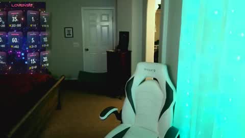 Snapshot of kiks823 chatting on 11-09-25, 08:34 ONLY FANS Britteebee online show from 11-09-25, 08:34