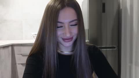 Snapshot of killer__girls chatting on 12-13-24, 09:09 EvaAnna online show from 12-13-24, 09:09