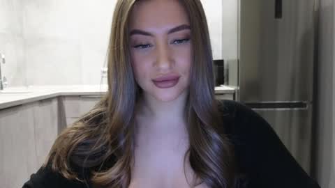 Snapshot of killer__girls chatting on 02-01-25, 12:18 EvaAnna online show from 02-01-25, 12:18