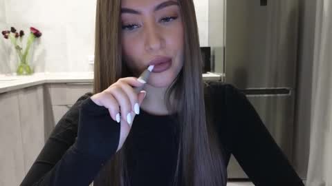 Snapshot of killer__girls chatting on 02-20-25, 02:57 EvaAnna online show from 02-20-25, 02:57