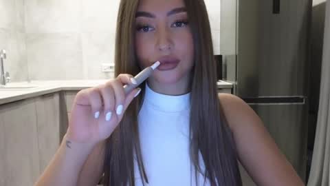 Snapshot of killer__girls chatting on 02-26-25, 09:05 EvaAnna online show from 02-26-25, 09:05