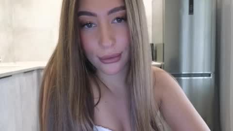 Snapshot of killer__girls chatting on 02-27-25, 03:14 EvaAnna online show from 02-27-25, 03:14