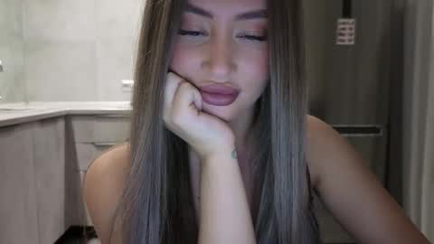 Snapshot of killer__girls chatting on 11-05-25, 08:42 EvaAnna online show from 11-05-25, 08:42