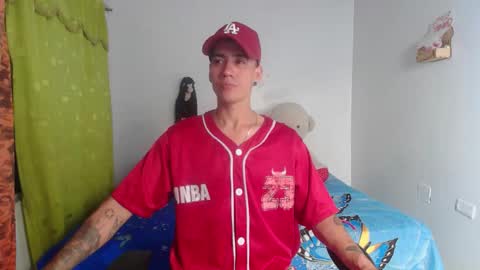 Snapshot of kilyan_ chatting on 09-23-25, 03:42 jahn online show from 09-23-25, 03:42